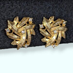 (2/$20) Vintage Swirling Rhinestone Accent Earrings